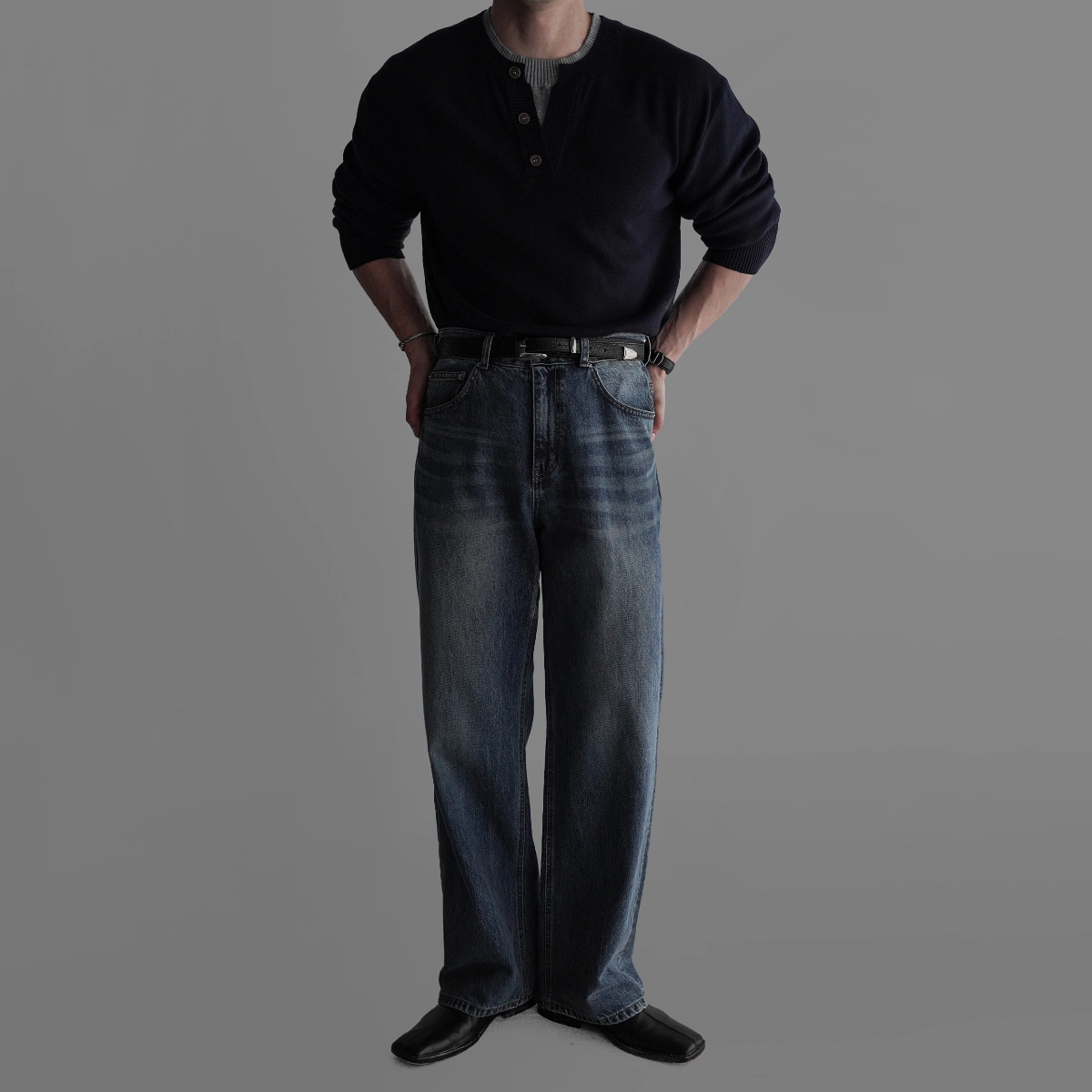 긴팔 티셔츠 모델 착용 이미지-S443L25