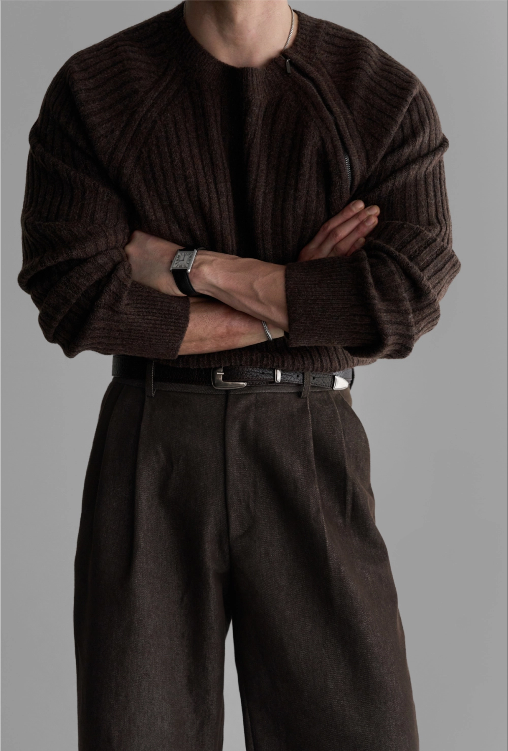 긴팔 티셔츠 모델 착용 이미지-S443L14