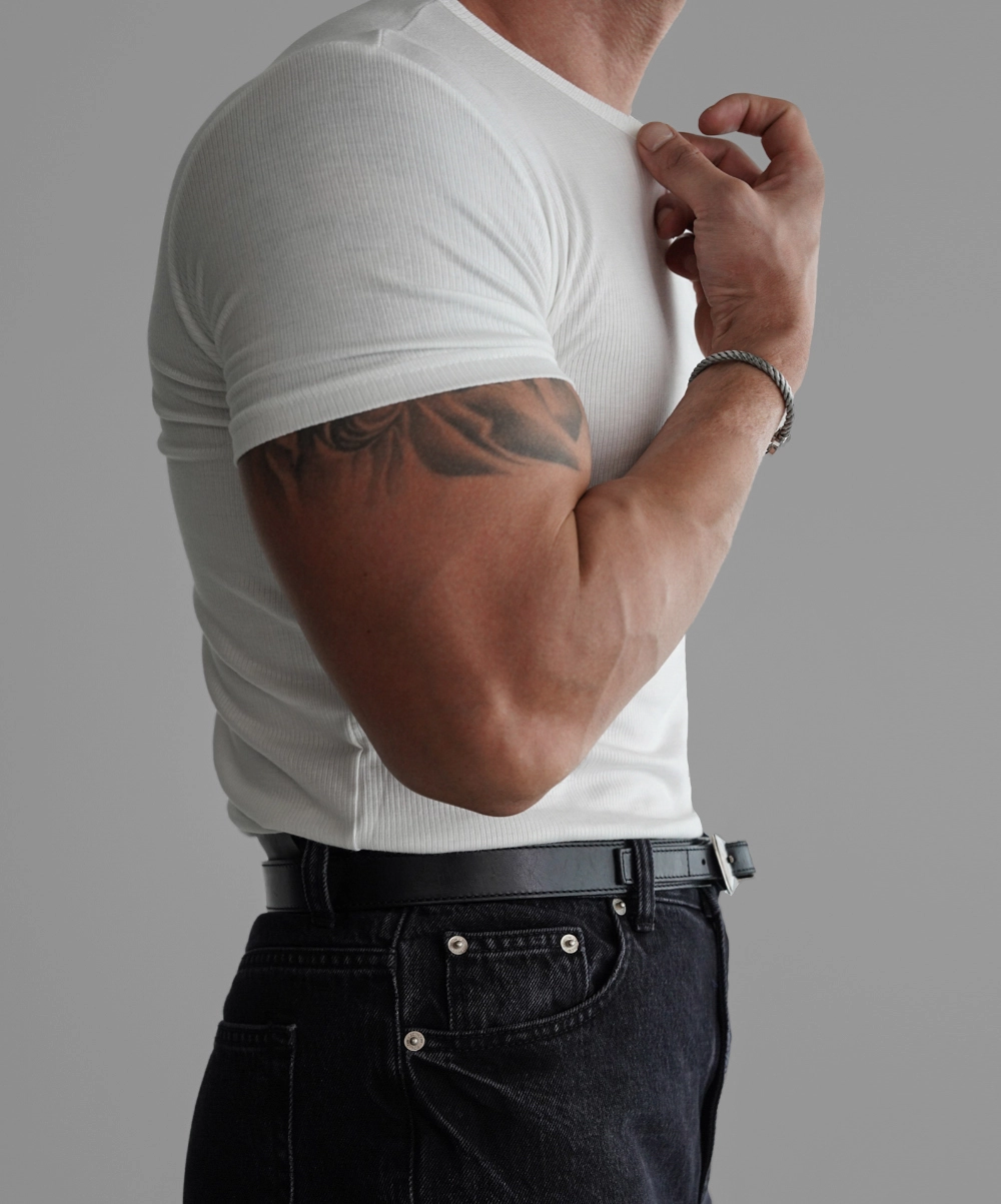 반팔 티셔츠 모델 착용 이미지-S617L12