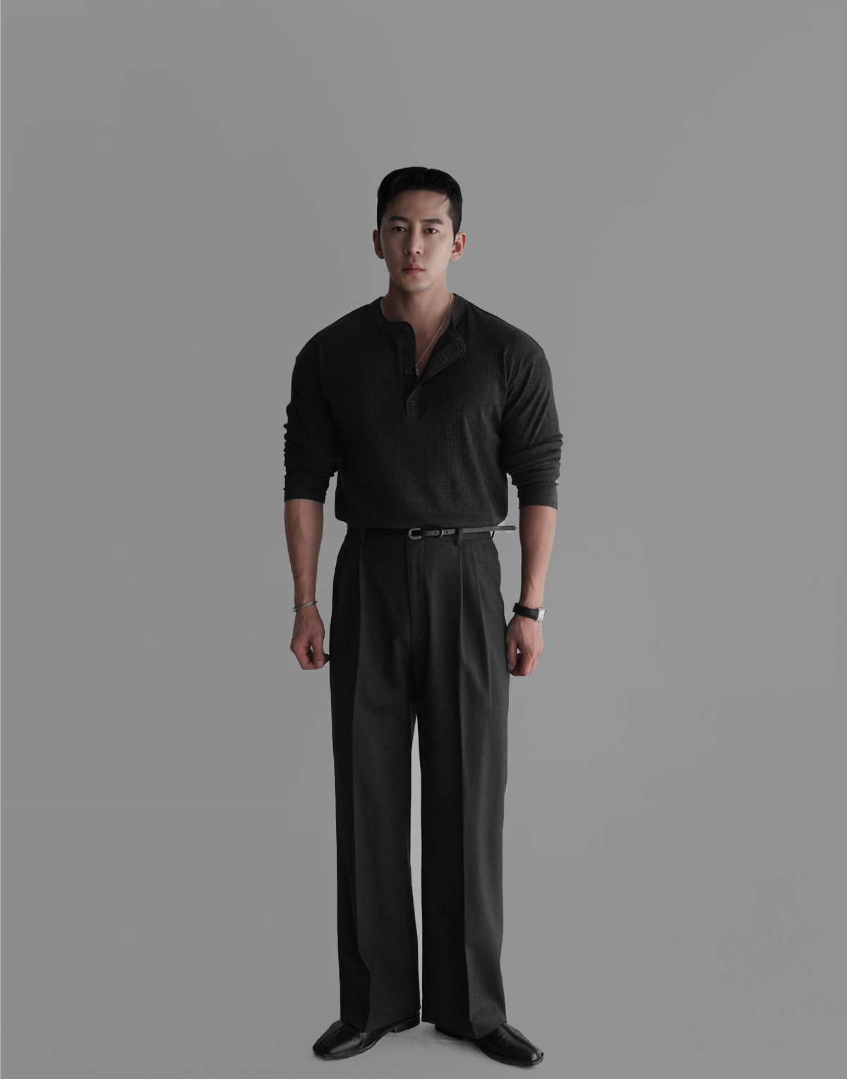 긴팔 티셔츠 모델 착용 이미지-S431L33