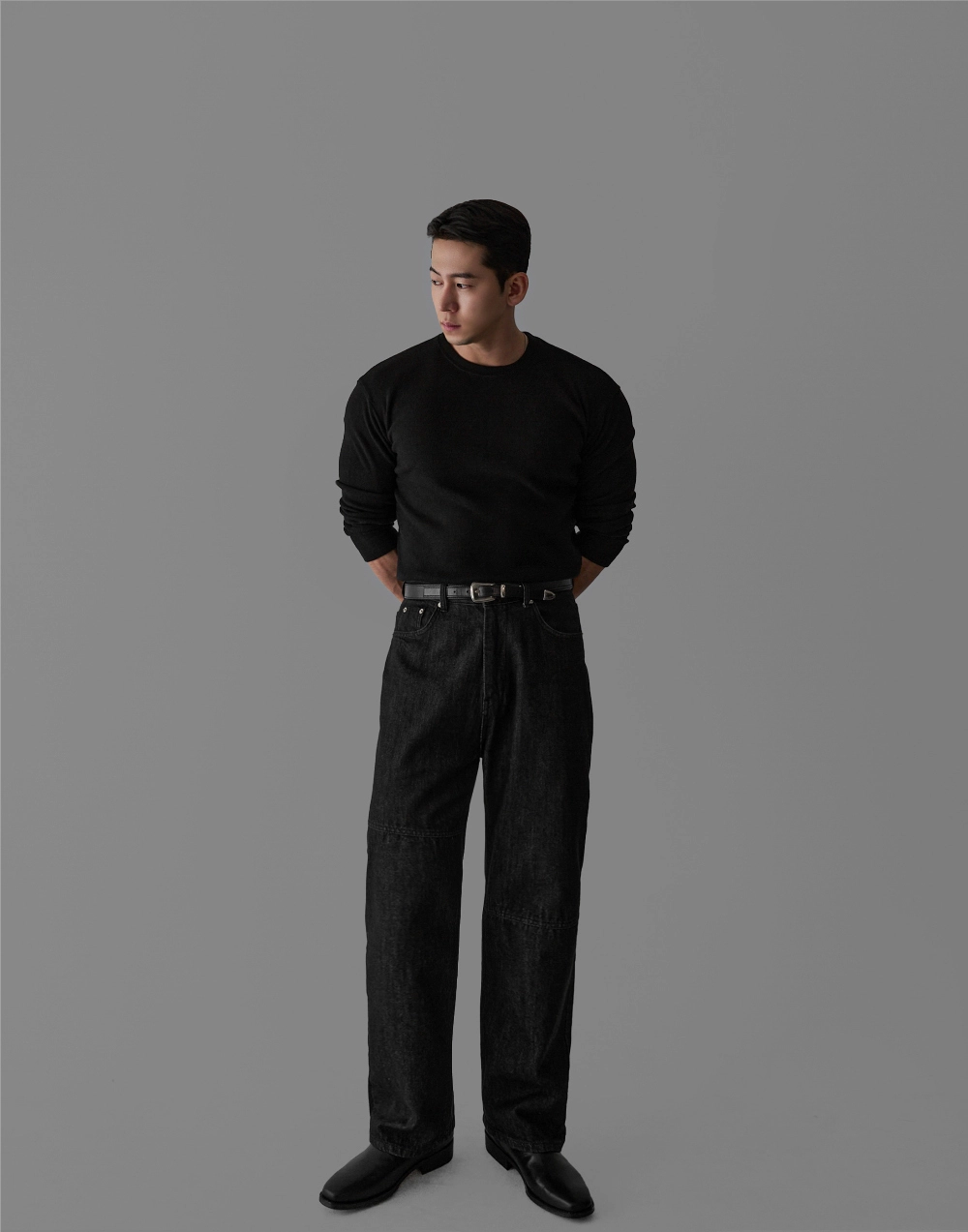 긴팔 티셔츠 모델 착용 이미지-S669L10