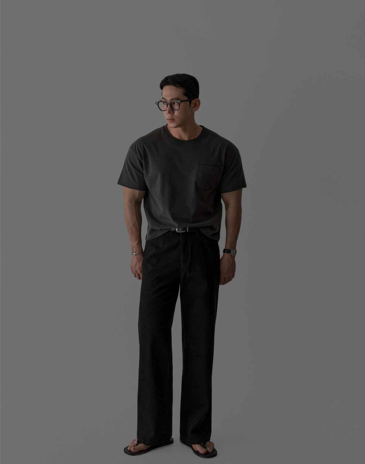 반팔 티셔츠 모델 착용 이미지-S264L31