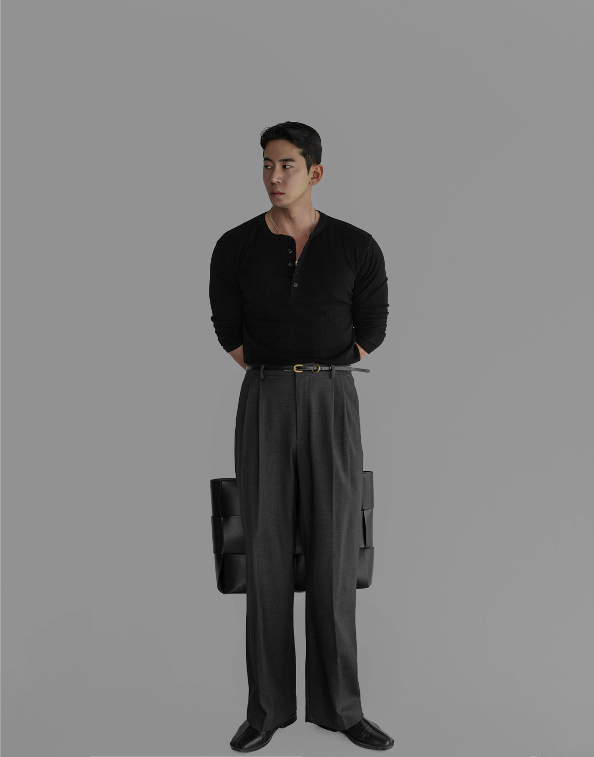 긴팔 티셔츠 모델 착용 이미지-S471L7