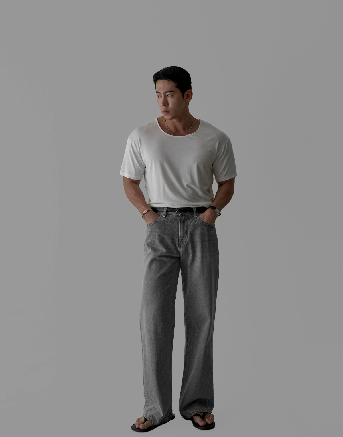 반팔 티셔츠 모델 착용 이미지-S269L17