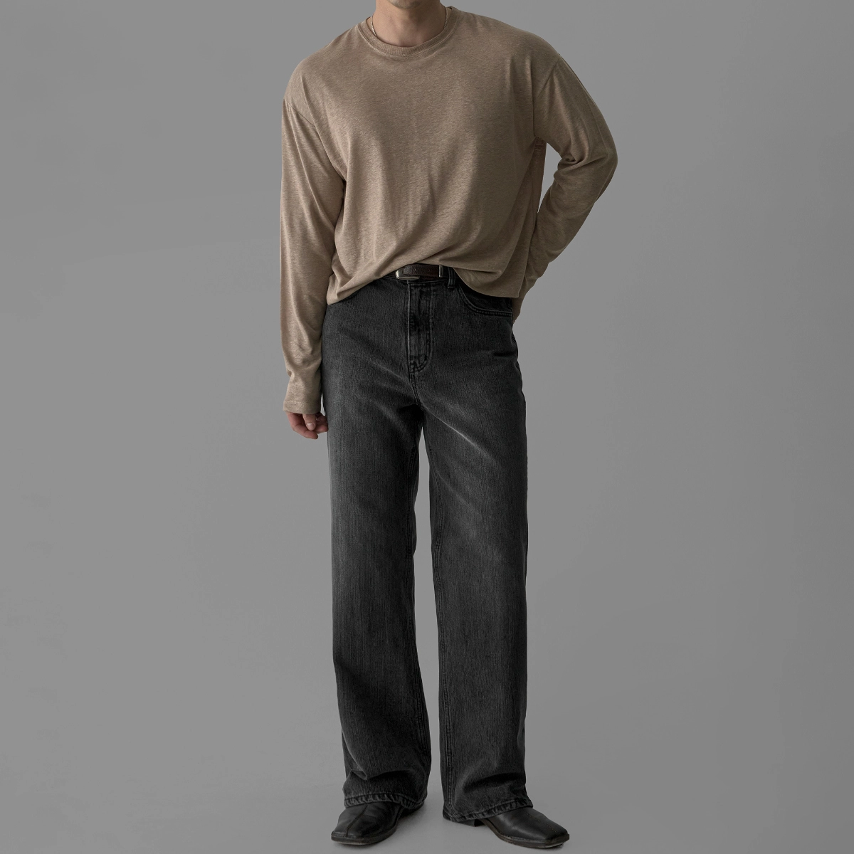 긴팔 티셔츠 모델 착용 이미지-S430L31