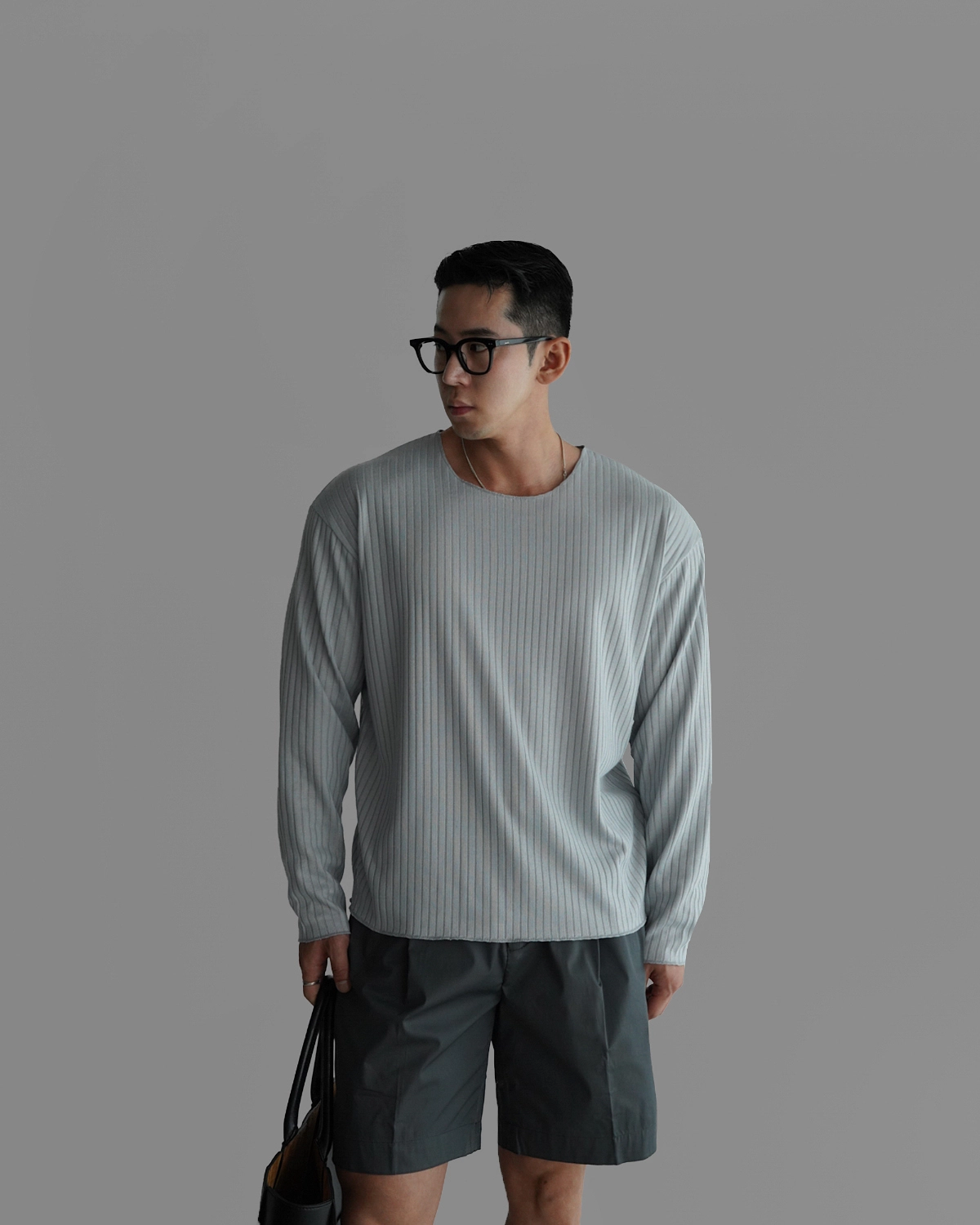 긴팔 티셔츠 모델 착용 이미지-S448L4