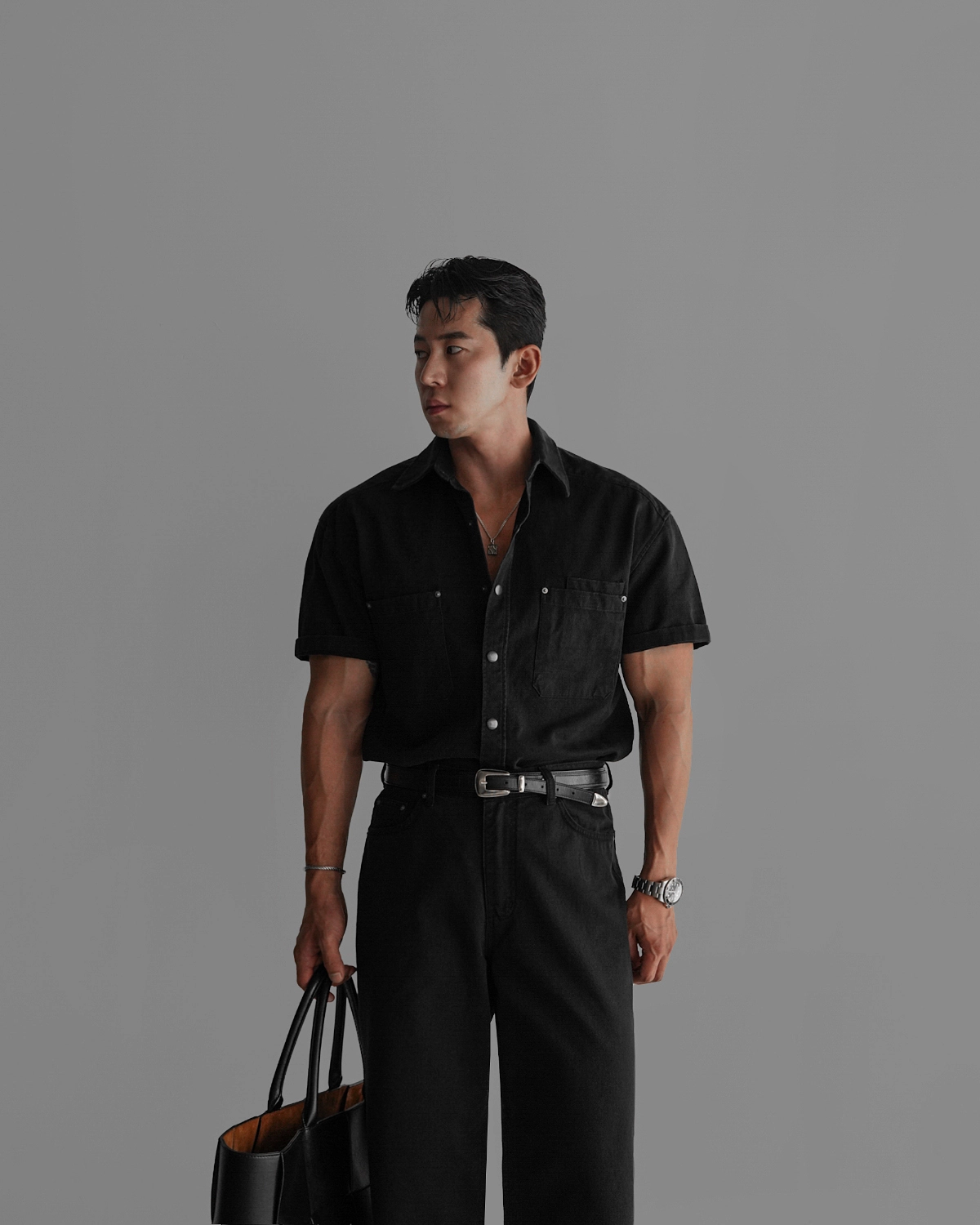 반팔 티셔츠 모델 착용 이미지-S443L7