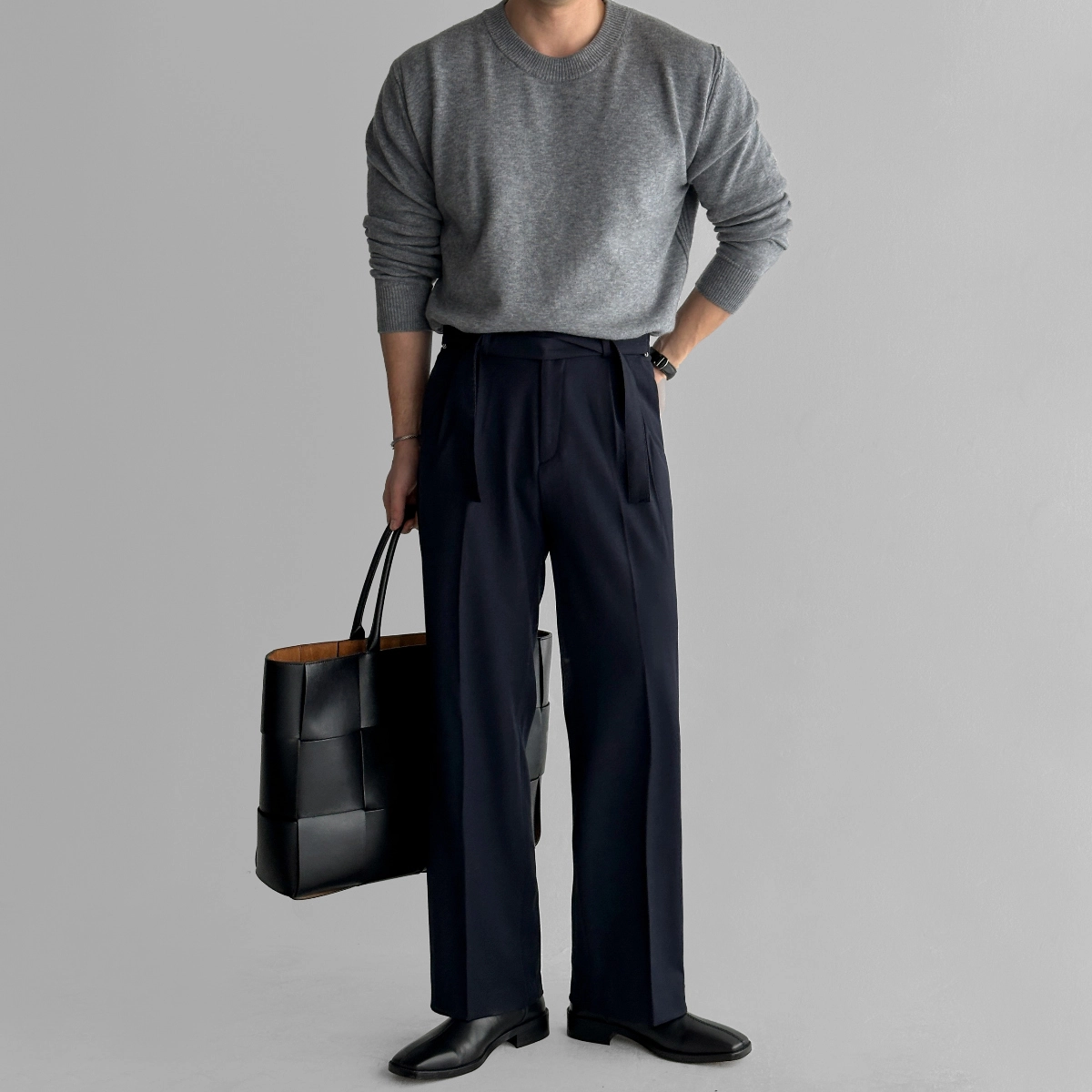 긴팔 티셔츠 모델 착용 이미지-S220L18