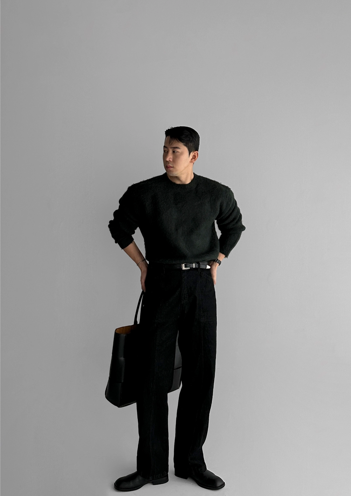 긴팔 티셔츠 모델 착용 이미지-S180L38