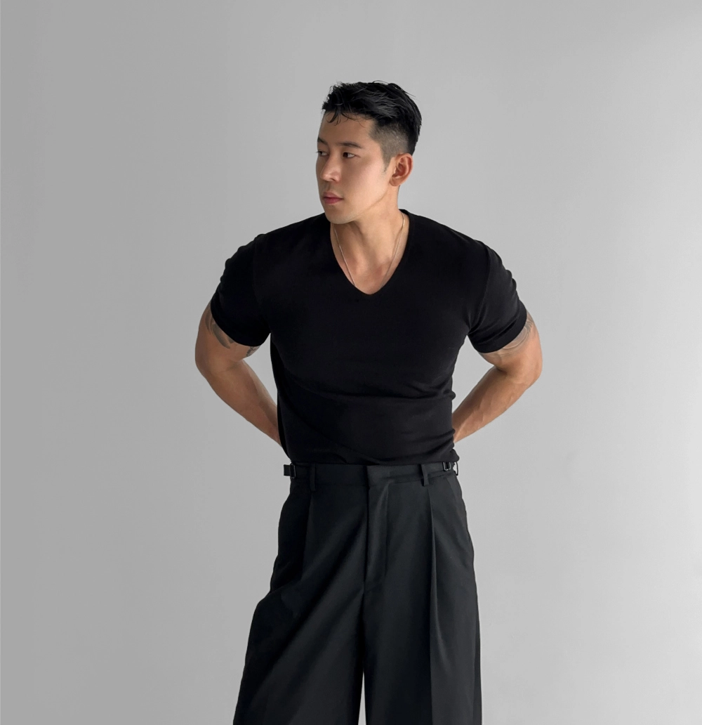 반팔 티셔츠 모델 착용 이미지-S439L32