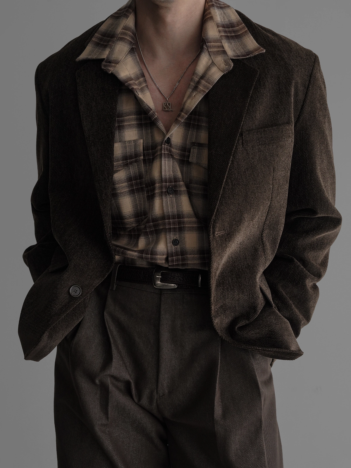 블레이저 모델 착용 이미지-S461L2