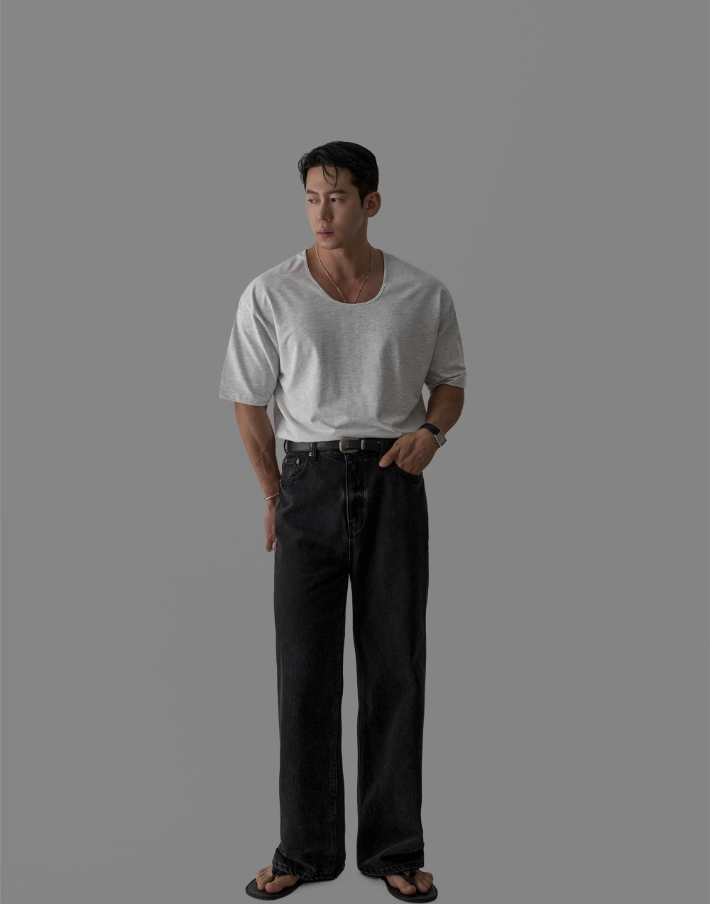 반팔 티셔츠 모델 착용 이미지-S652L17