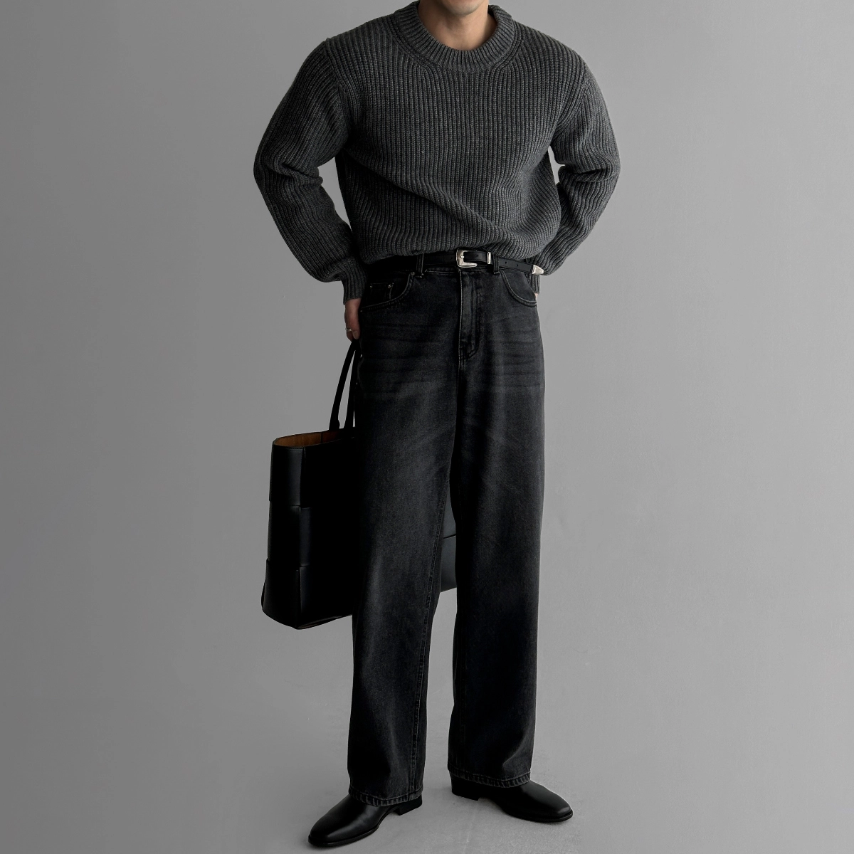 긴팔 티셔츠 모델 착용 이미지-S236L35