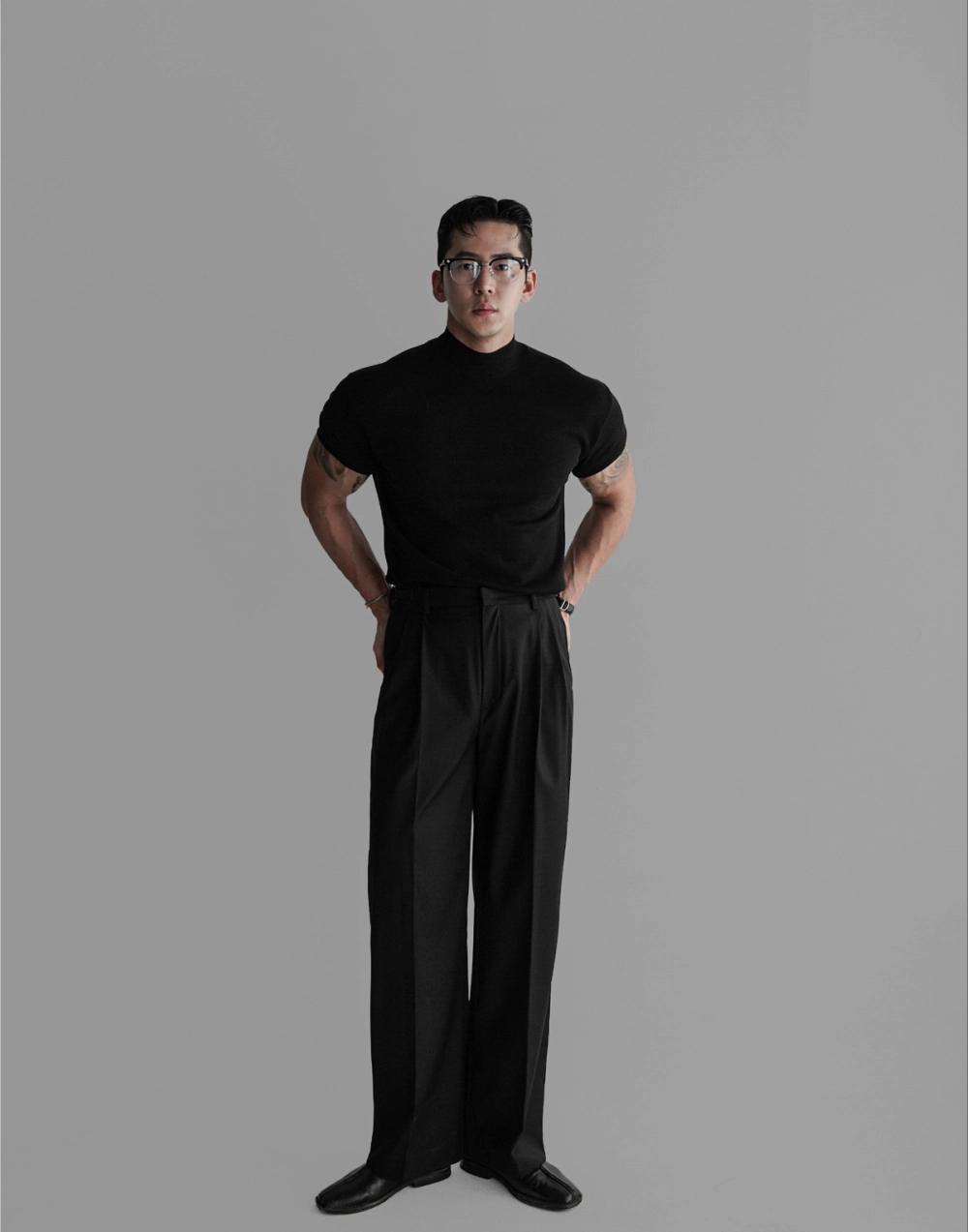 반팔 티셔츠 모델 착용 이미지-S437L51