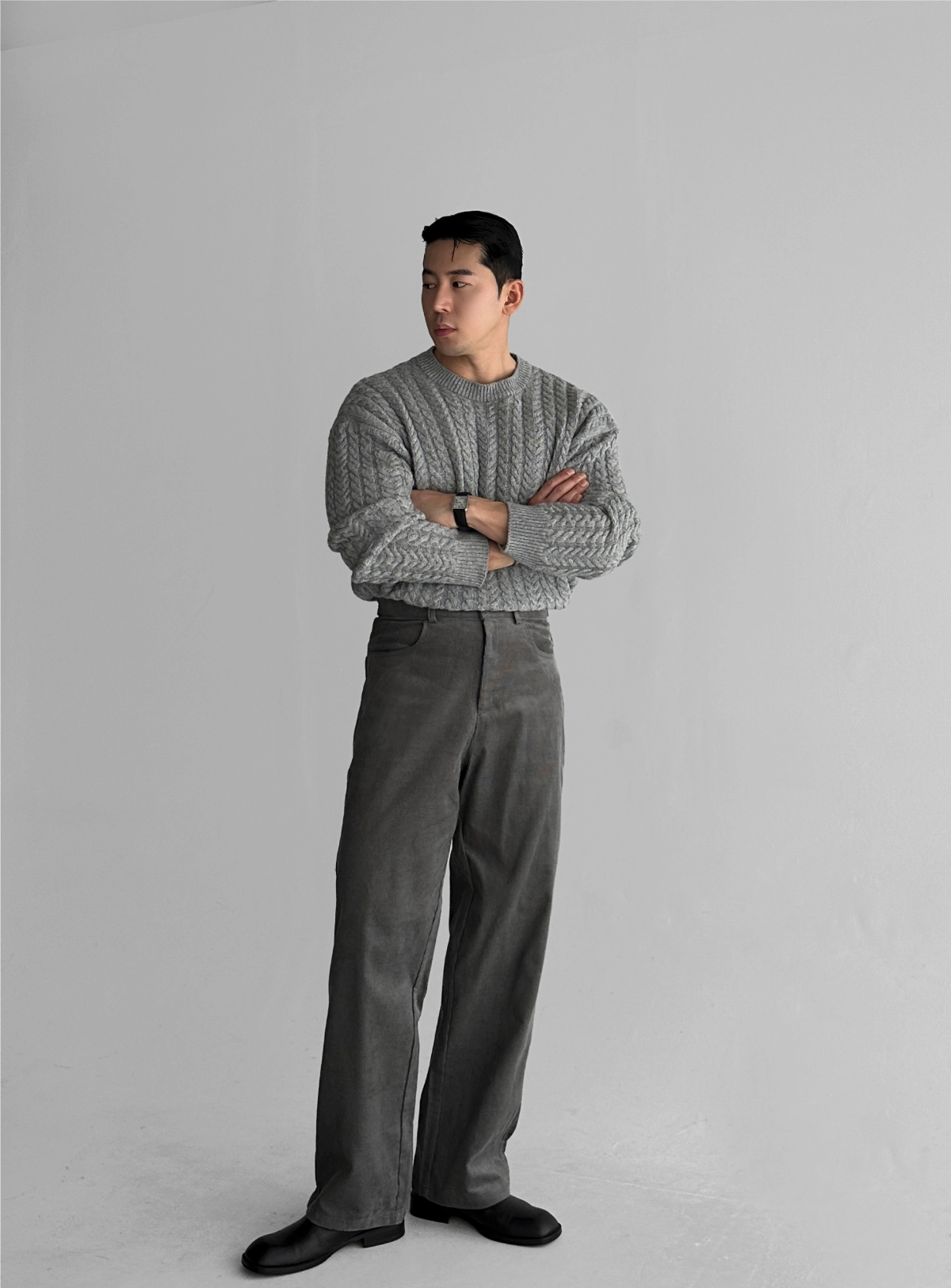 긴팔 티셔츠 모델 착용 이미지-S80L14