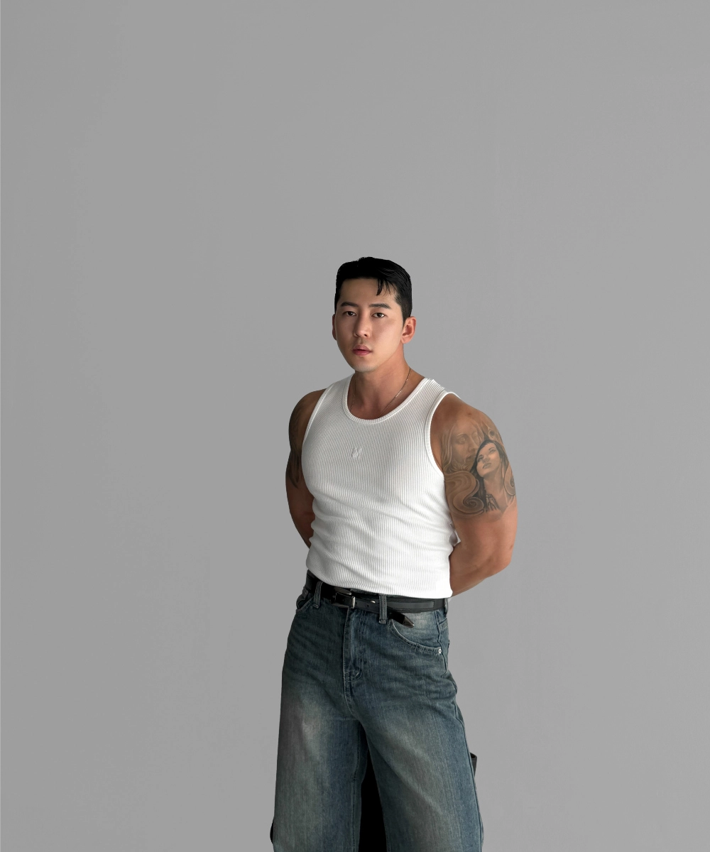 민소매 모델 착용 이미지-S630L18
