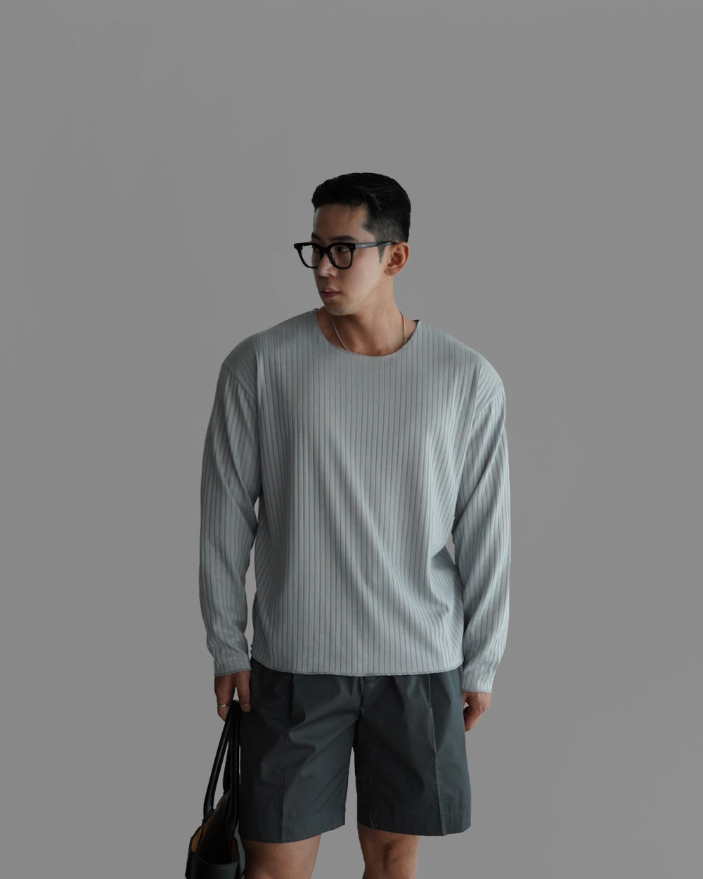 긴팔 티셔츠 모델 착용 이미지-S448L4