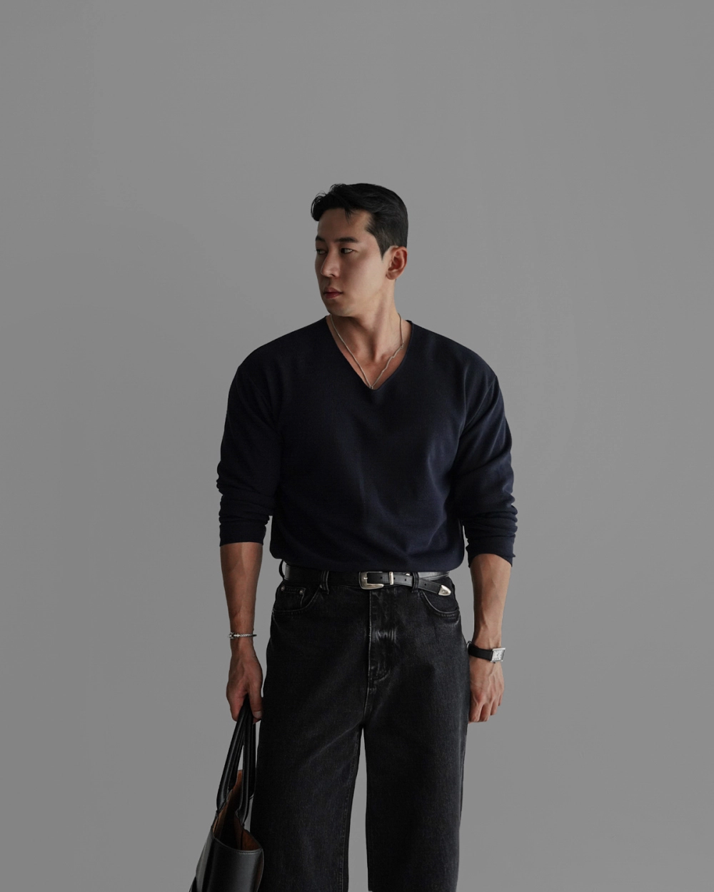 긴팔 티셔츠 모델 착용 이미지-S265L2