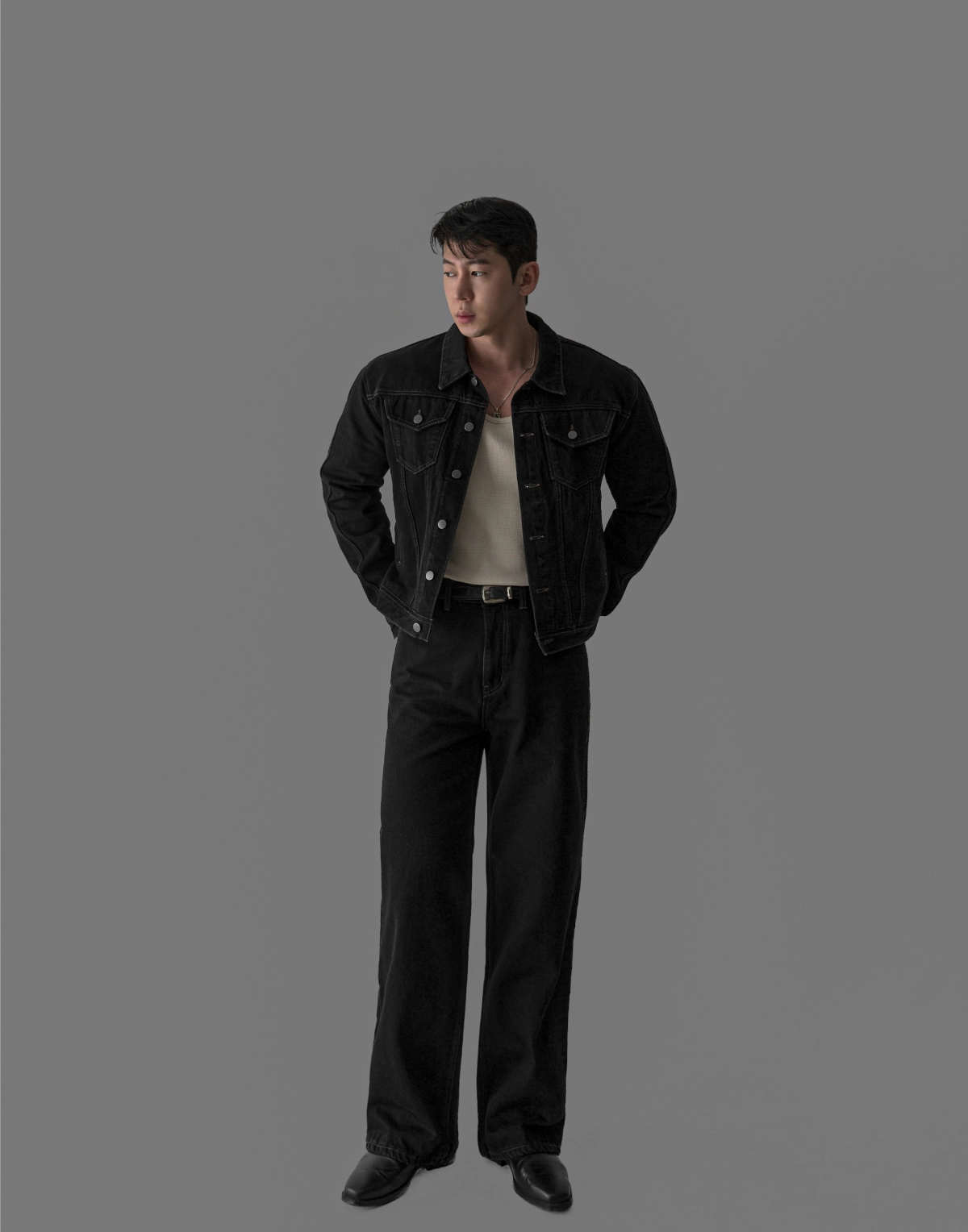 바지 모델 착용 이미지-S430L15