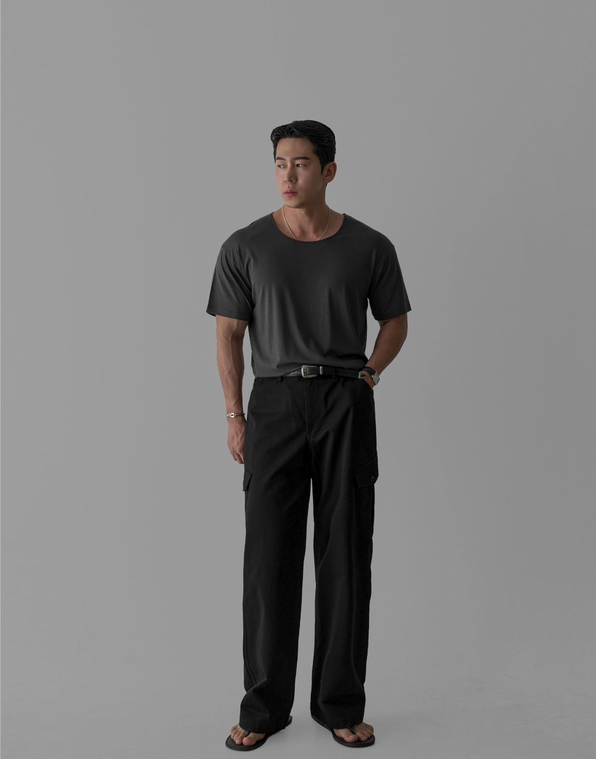 반팔 티셔츠 모델 착용 이미지-S269L30
