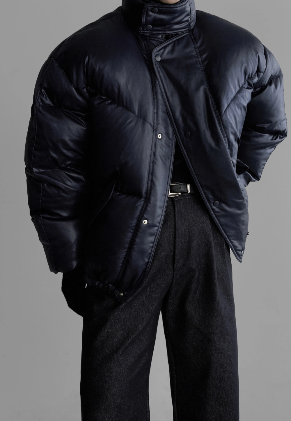 패딩 모델 착용 이미지-S448L26