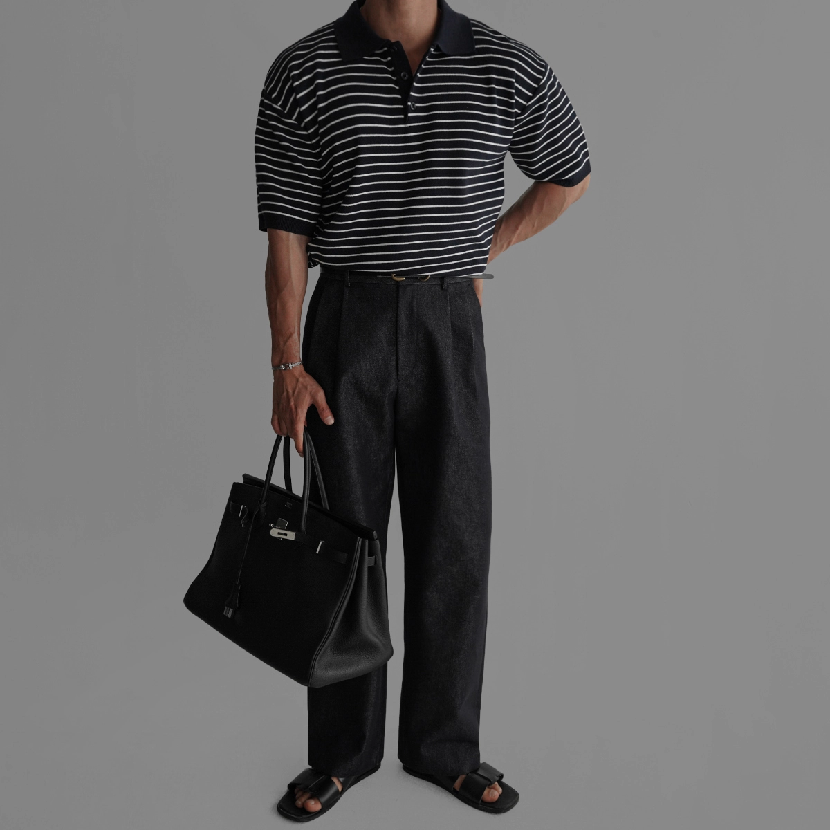 반팔 티셔츠 모델 착용 이미지-S468L6