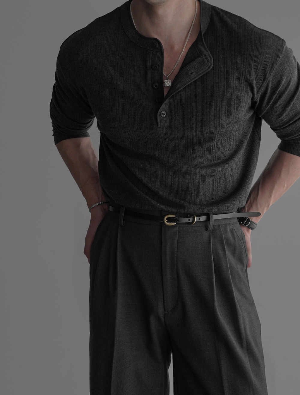 긴팔 티셔츠 모델 착용 이미지-S431L31