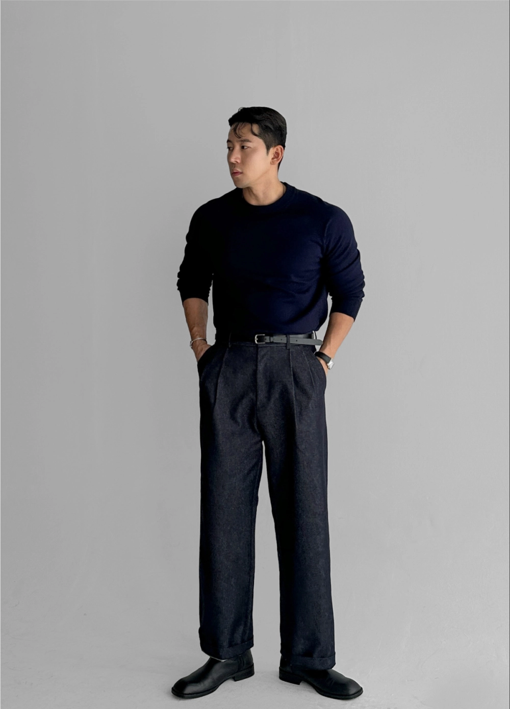 긴팔 티셔츠 모델 착용 이미지-S18L36