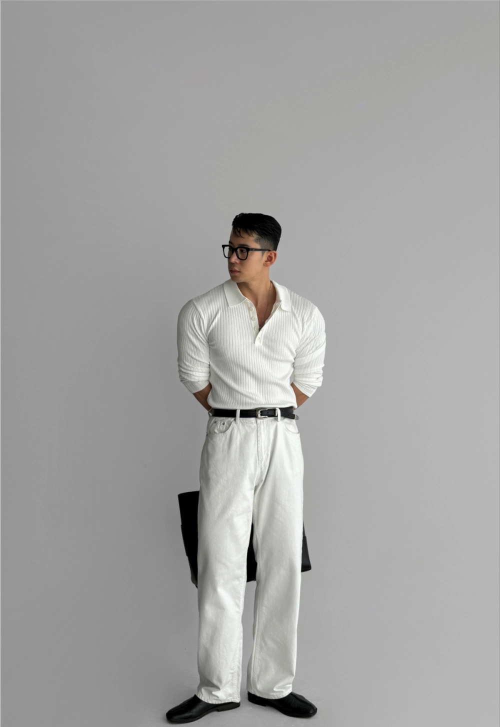 긴팔 티셔츠 모델 착용 이미지-S55L19