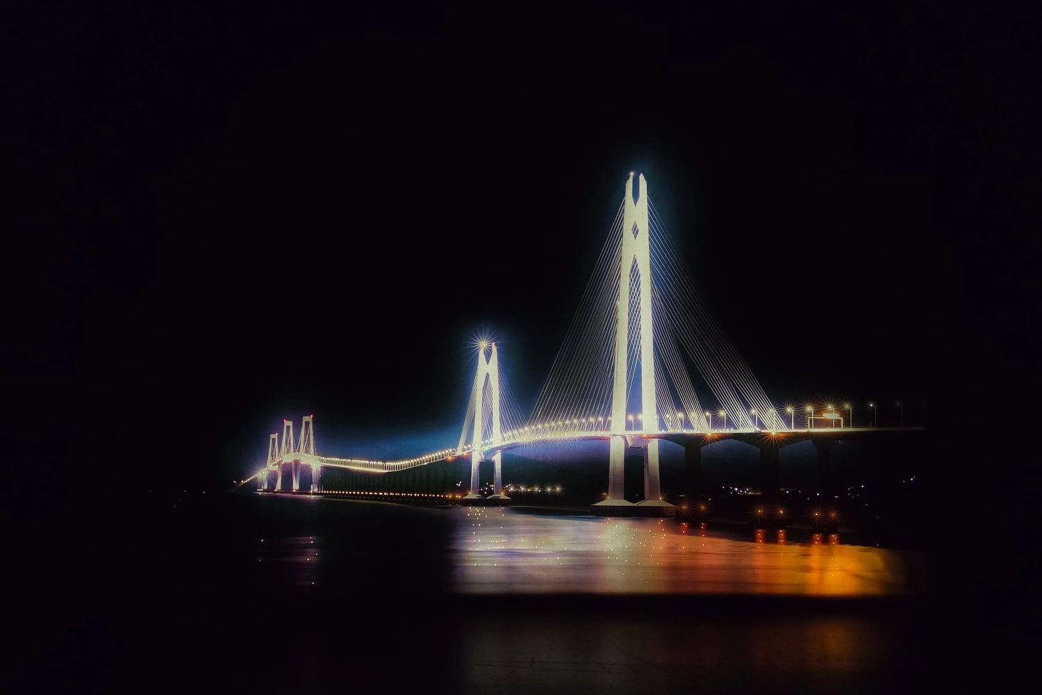 바다를 잇는 빛 밤 모습