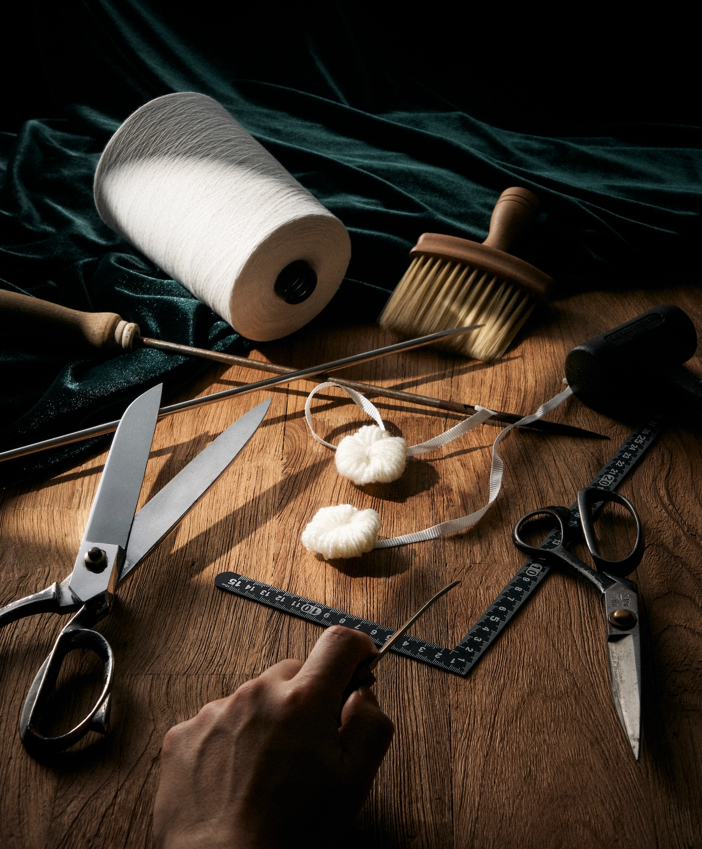 03 · HAND TUFTING