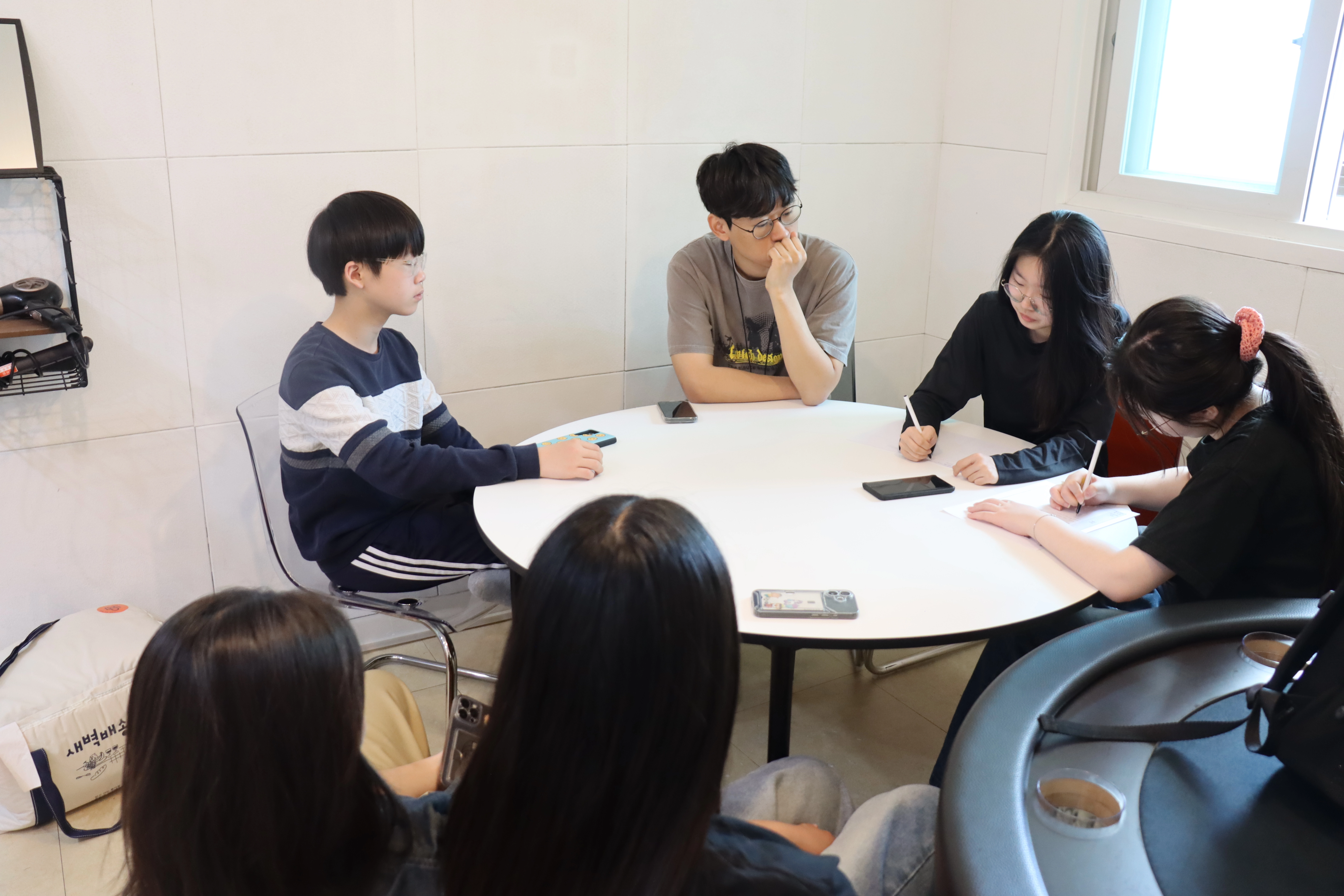 청소년운영위원회 누리 이미지