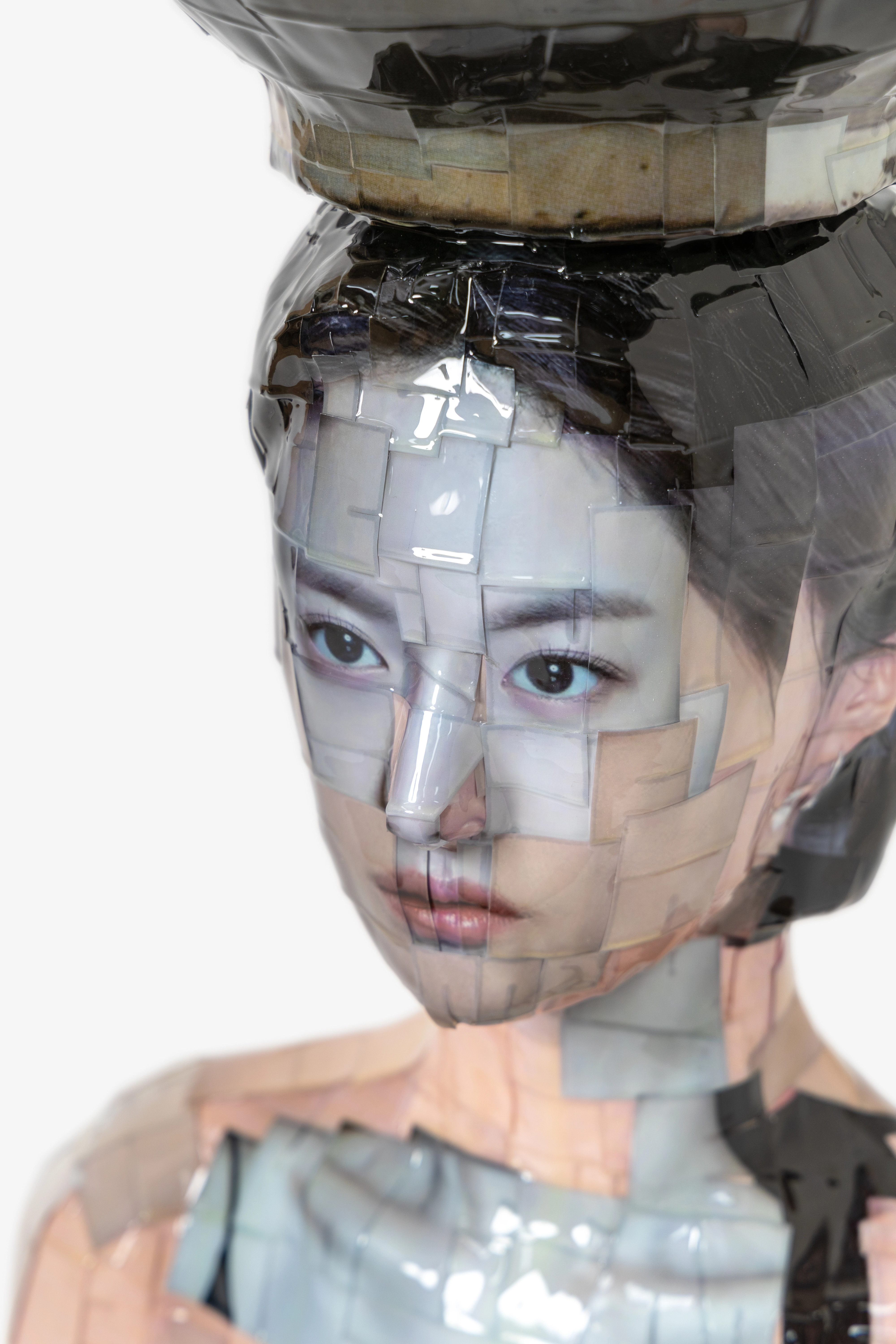 달항아리와 흉상 — Detail