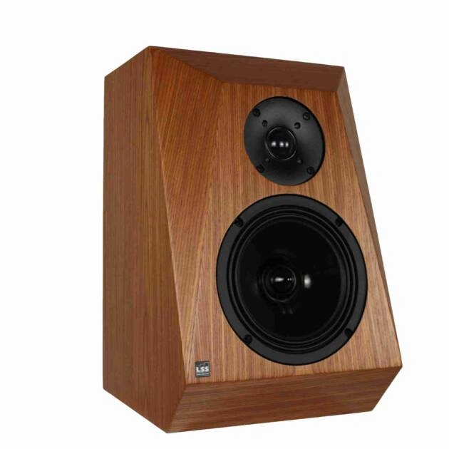 COMPACT 2-WAY STUDIO MONITOR SYSTEM