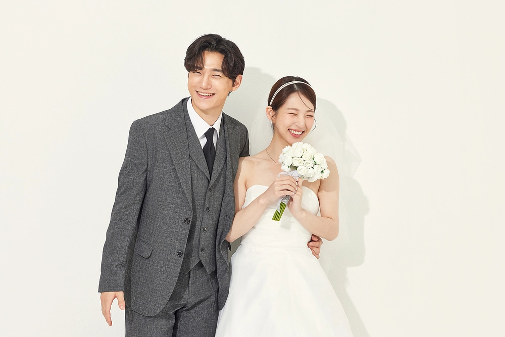 따뜻한 분위기의 웨딩 예식